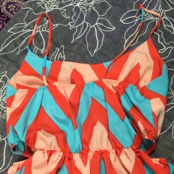 Tyche Geometric Dress - Picture 9 of 10